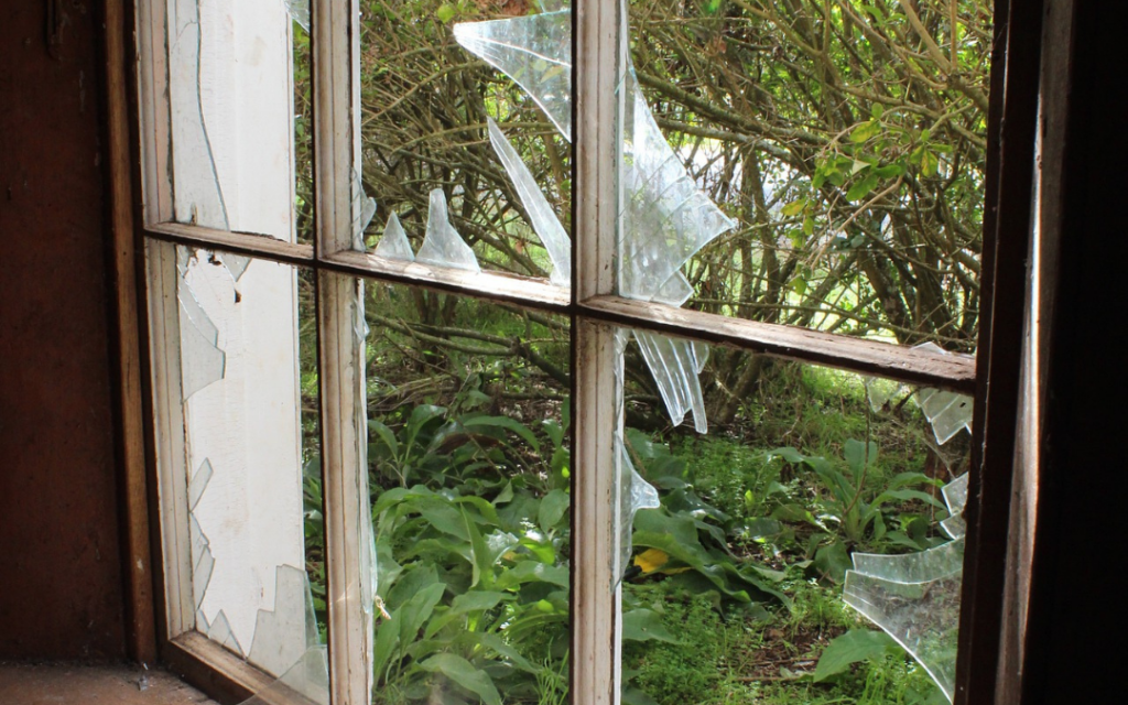 Window Repairs Glass Repairs, Reglazing, and Replacement Costs